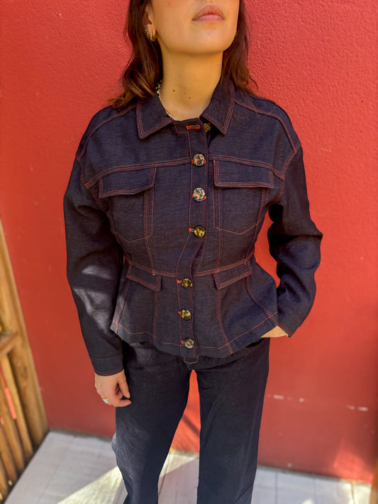 Veste en jean cintrée travaillée