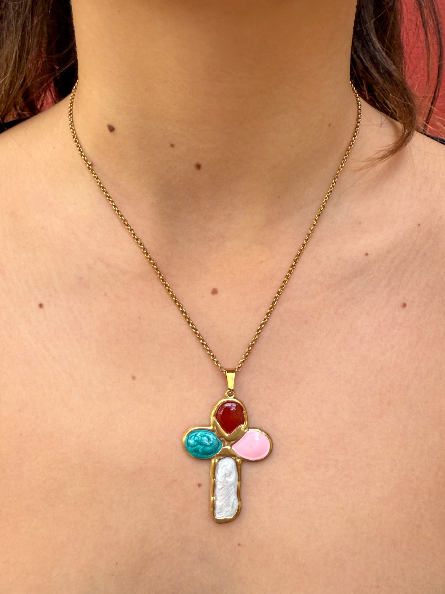 Collier croix multi couleurs