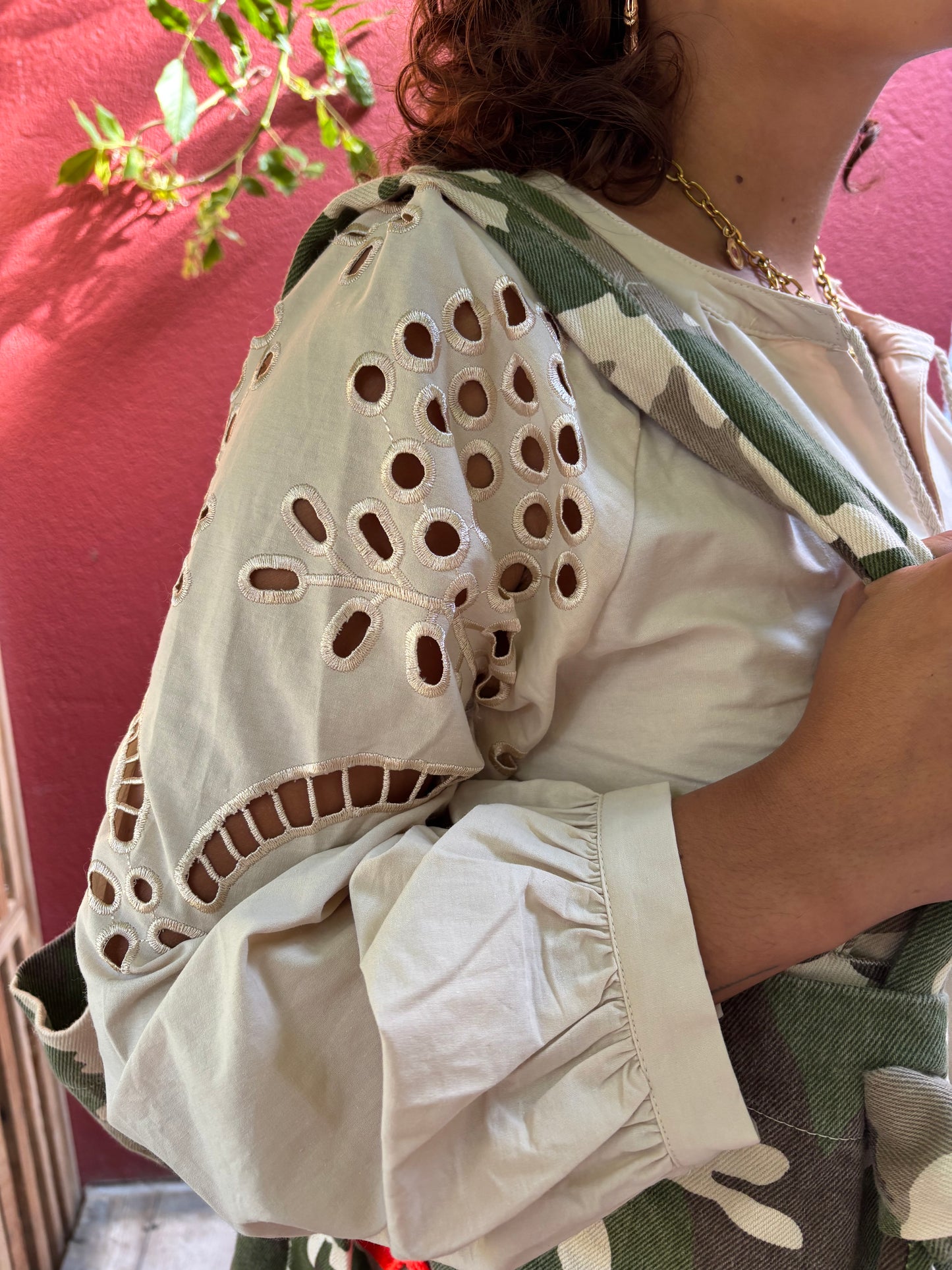 Robe longue en broderie