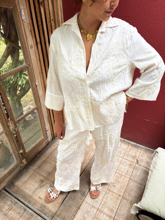 Ensemble broderie beige