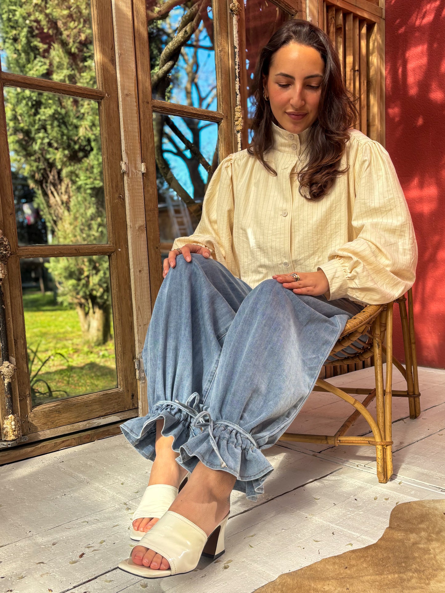 Veste chemise bouffante, col montant