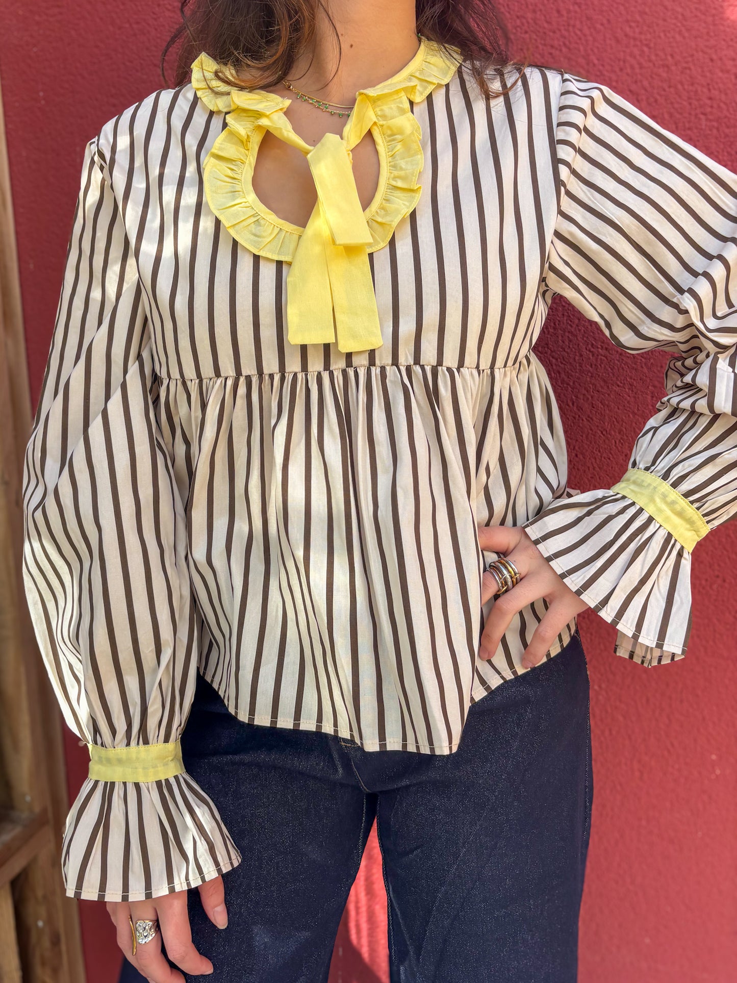 Blouse à rayures col à nouer