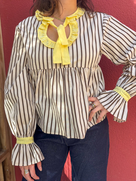 Blouse à rayures col à nouer