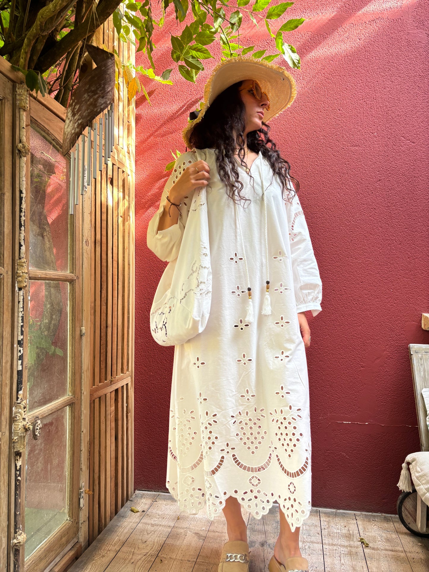 Robe longue en broderie
